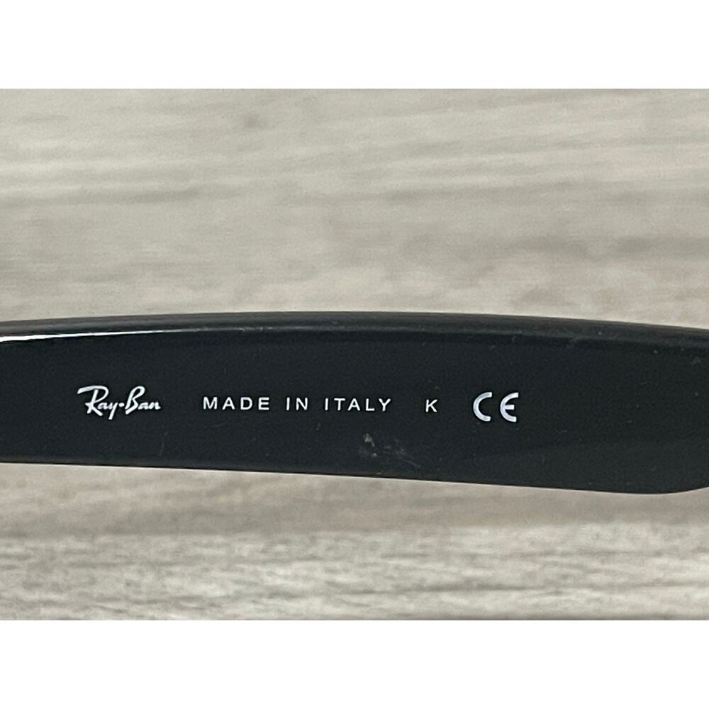 Ray-Ban RB2132 New Wayfarer 901 52-18 Black G15 Sunglasses Italy w/ Case - Picture 7 of 10